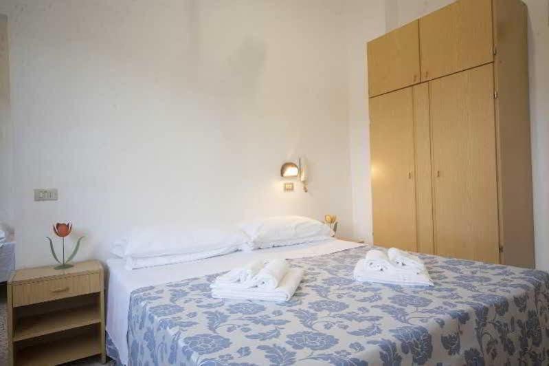 Hotel Blue Sky Rimini Esterno foto