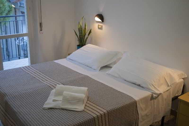 Hotel Blue Sky Rimini Esterno foto